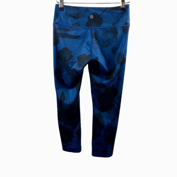 Lululemon Wunder Under Crop II Full On Luxtreme Jumbo Inky Floral Size 4 - Picture 2 of 9